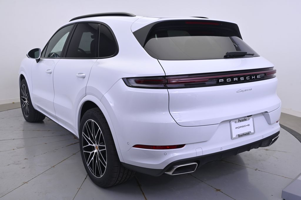 Thumbnail: 2026 Porsche Cayenne - 3