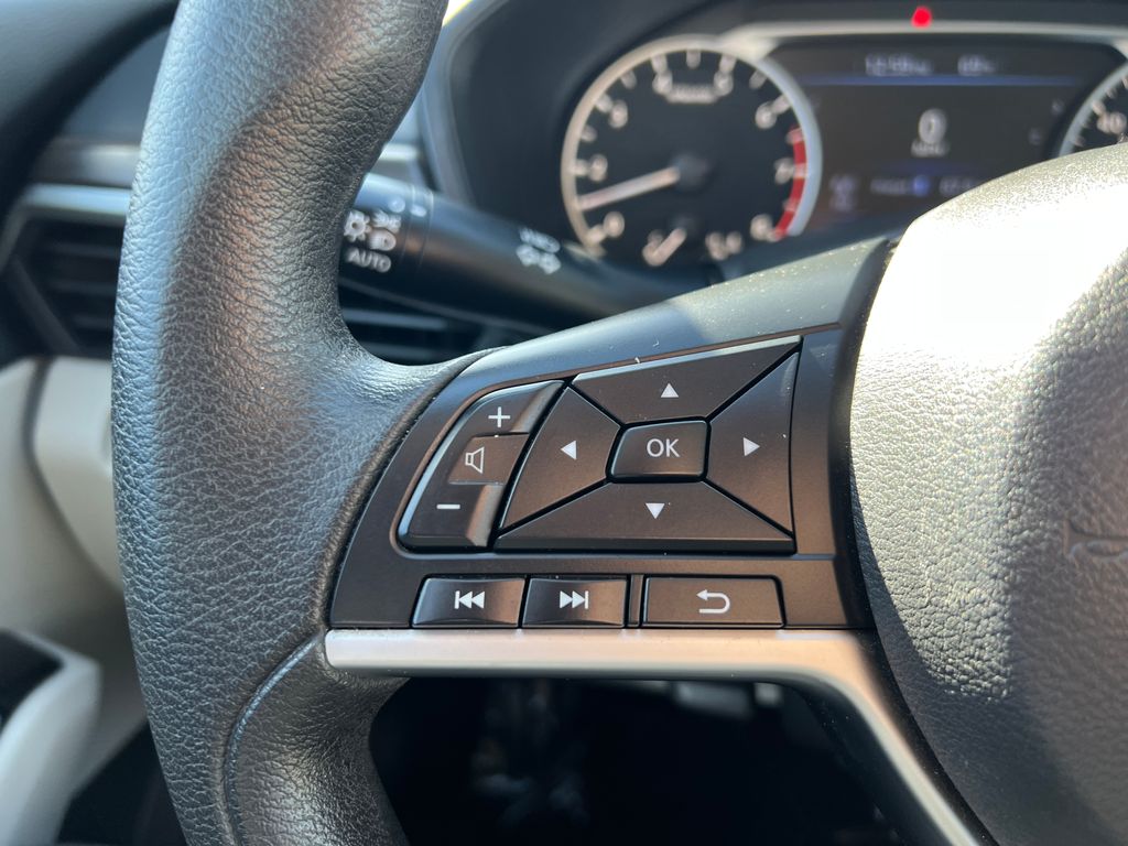 Thumbnail: 2023 Nissan Altima - 21