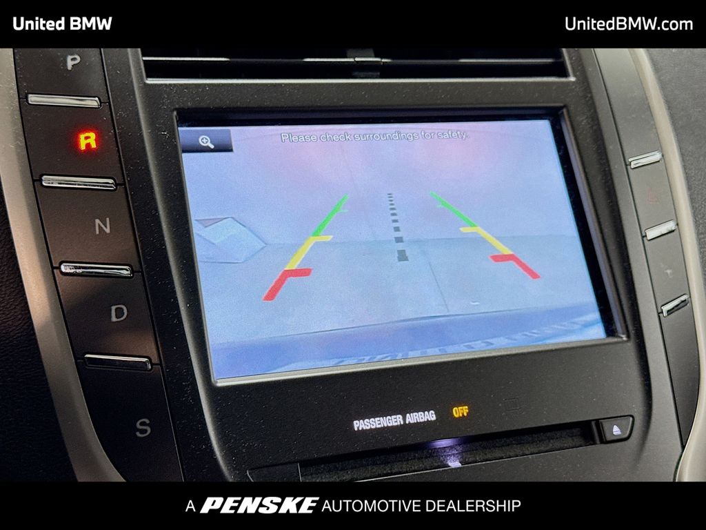 Thumbnail: 2015 Lincoln MKC - 9