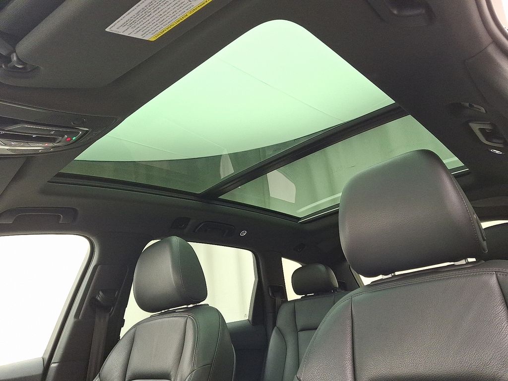 Thumbnail: 2019 Audi Q7 - 14