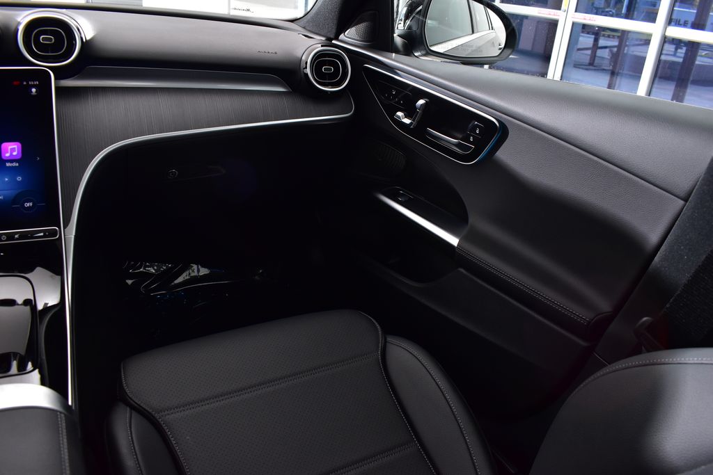 Thumbnail: 2025 Mercedes-Benz C-Class - 25