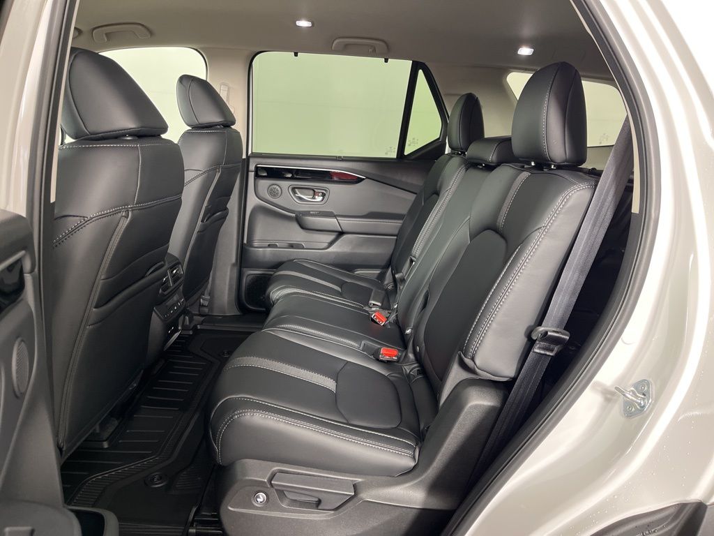 Thumbnail: 2025 Honda Pilot - 21