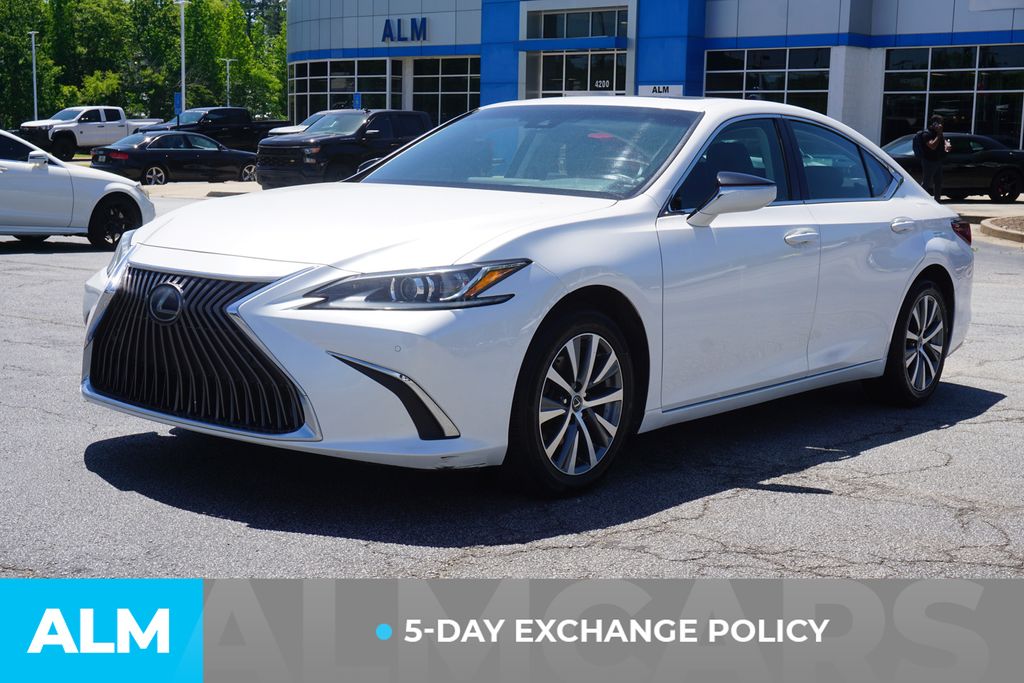 Used 2019 White Lexus 350 image 3