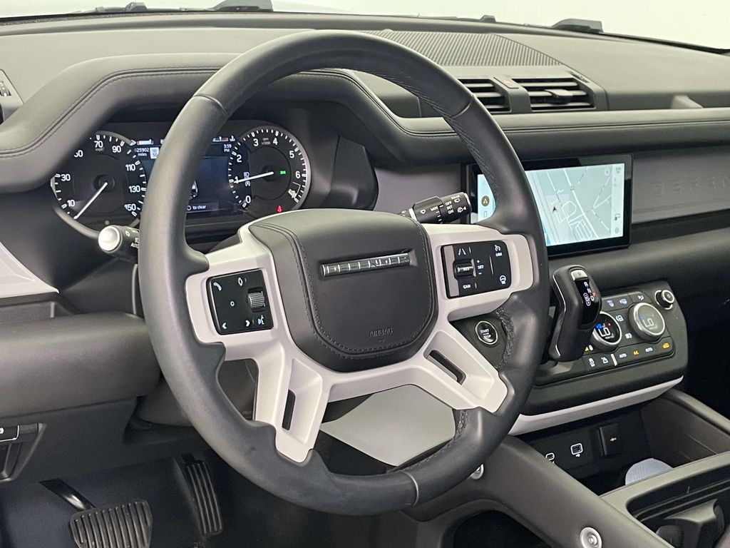 2023 Land Rover Defender 110 X-Dynamic SE - 3
