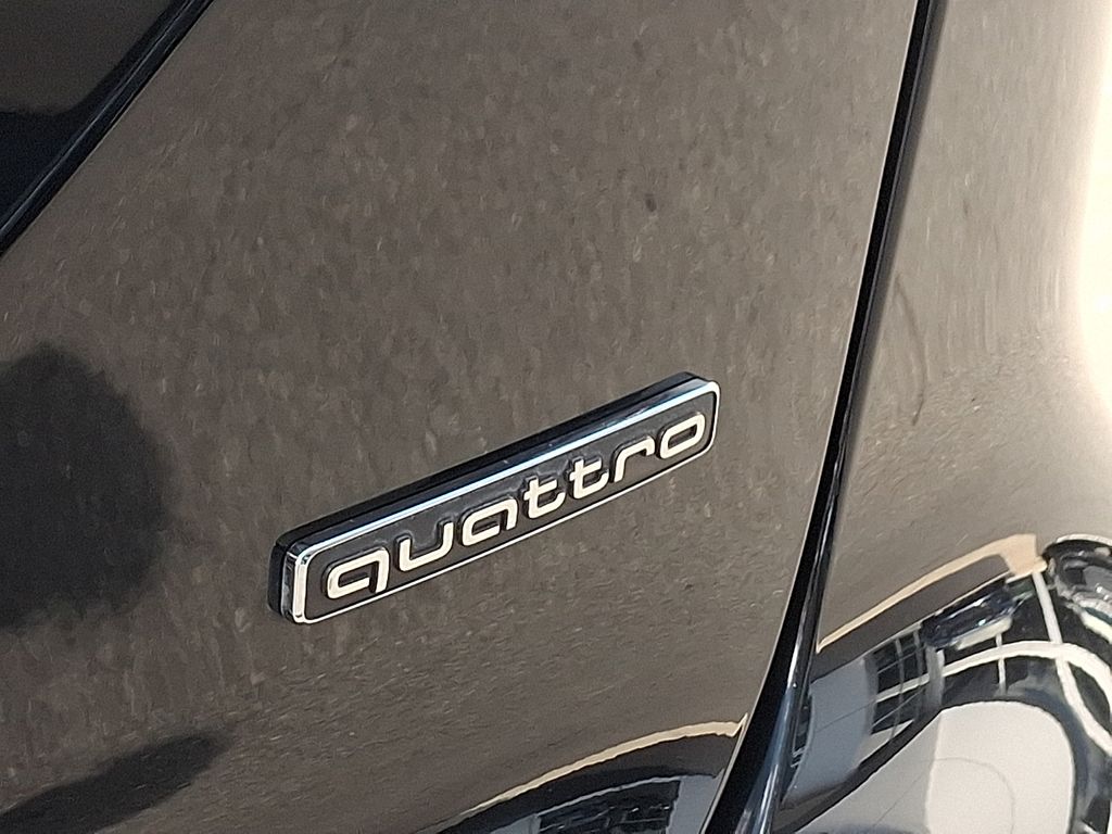 Thumbnail: 2025 Audi Q6 e-tron - 29