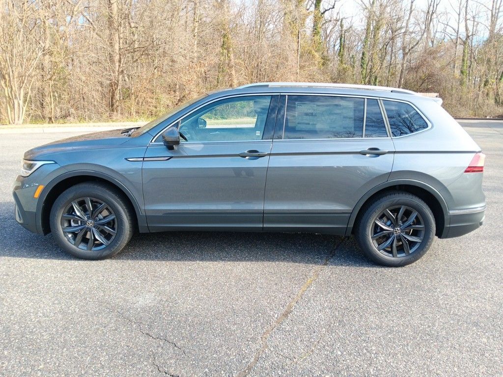 2024 Volkswagen Tiguan 2.0T SE 2