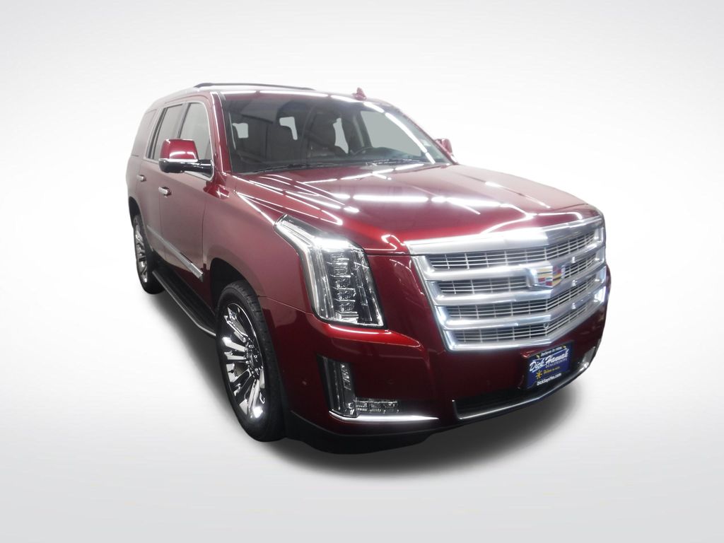 Used 2019 Cadillac Escalade Premium Luxury with VIN 1GYS4CKJ3KR131663 for sale in Gladstone, OR