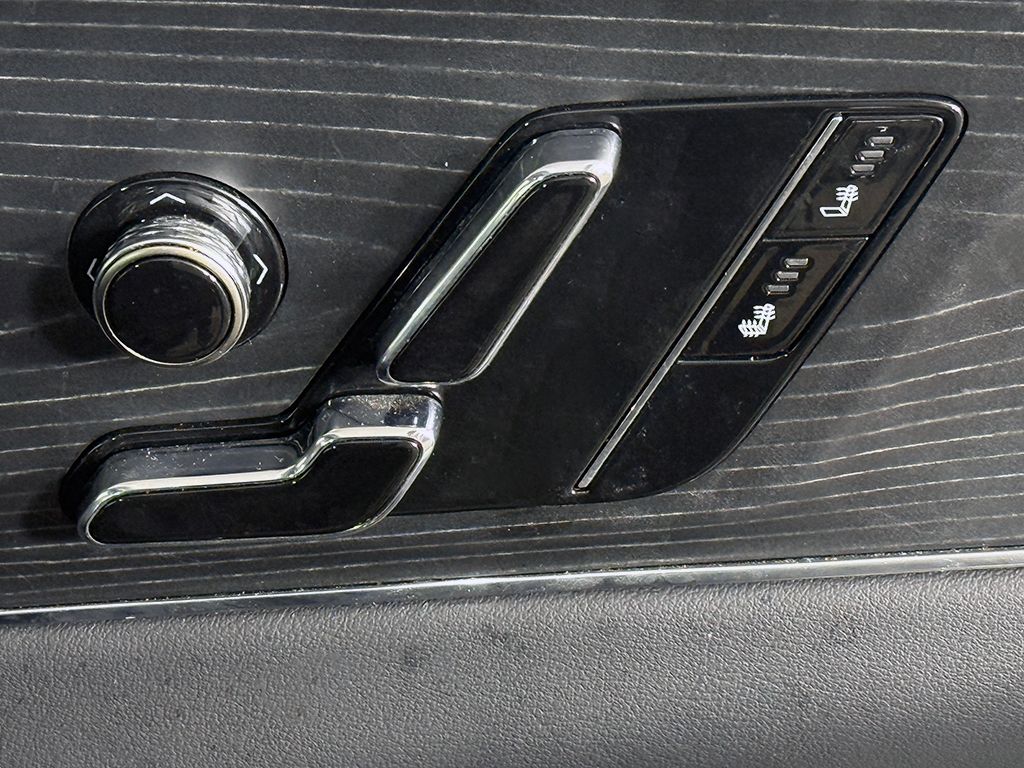 Used 2024 Black Cadillac Luxury image 33
