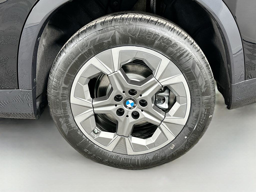 Thumbnail: 2026 BMW X1 - 23