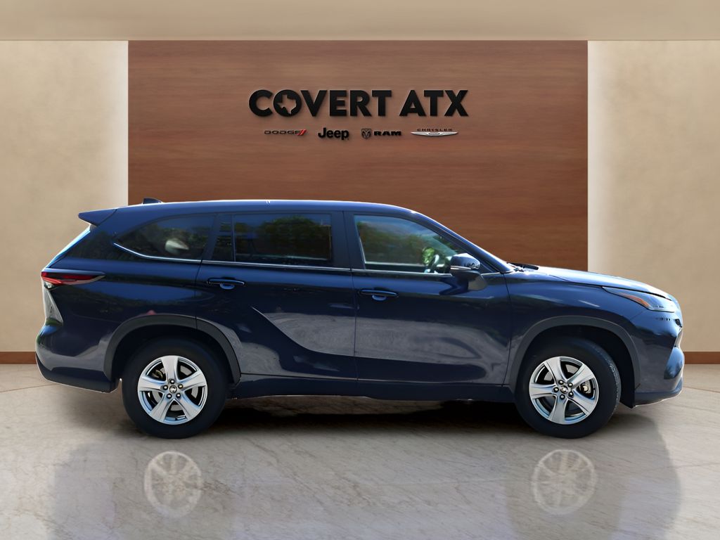 Used Car 2025 Toyota Highlander  Le For Sale Under $40,000 In Austin, Texas