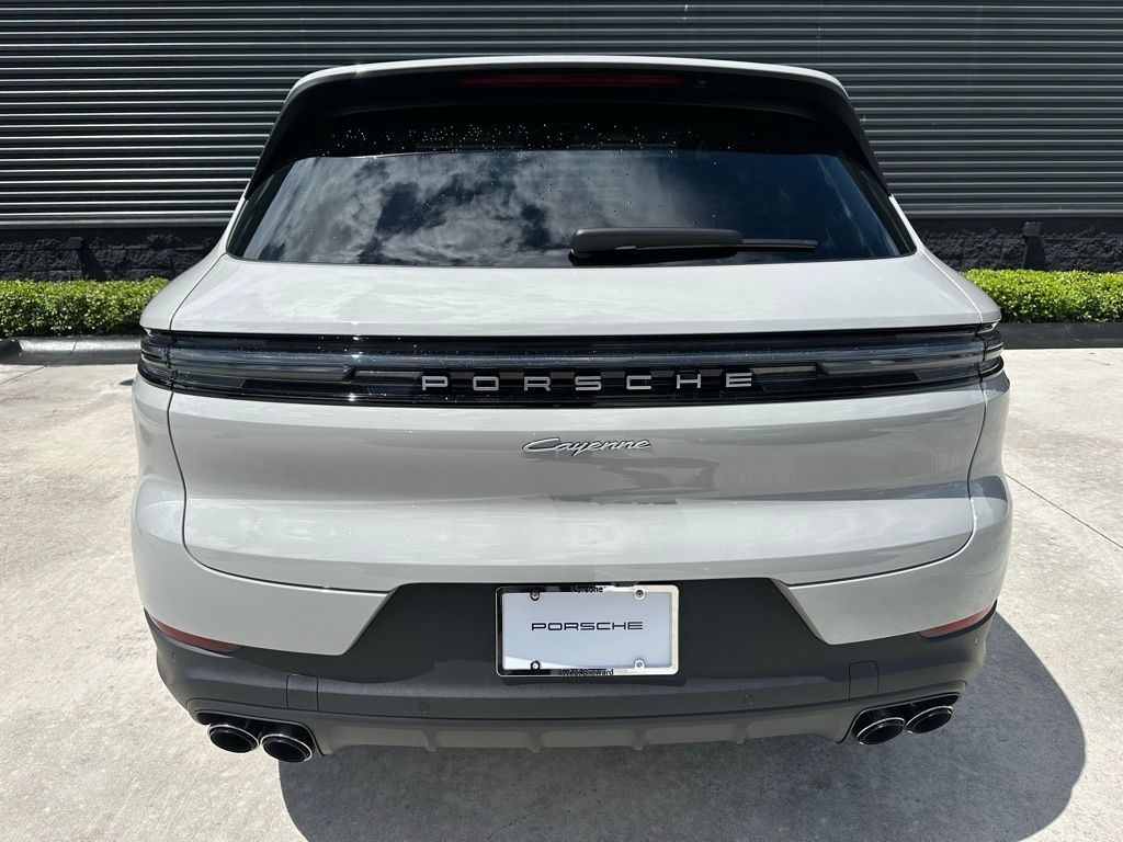 Thumbnail: 2026 Porsche Cayenne - 12