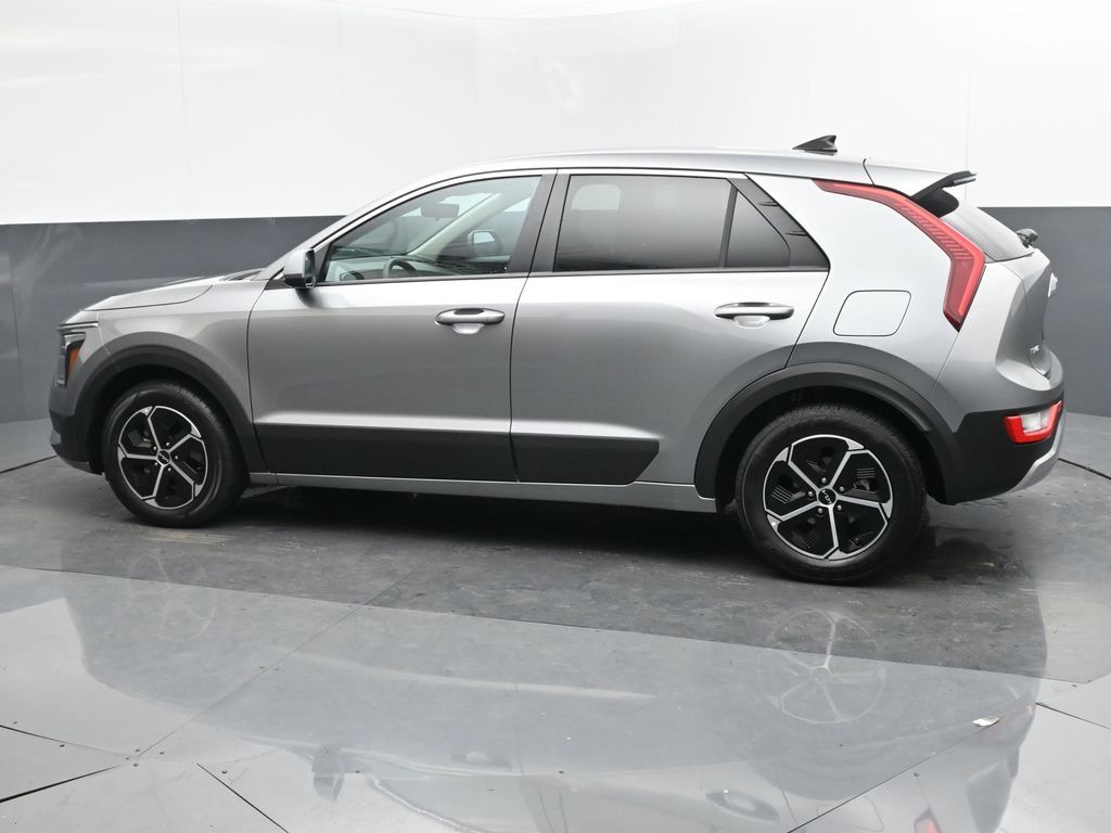 2023 Kia Niro LX