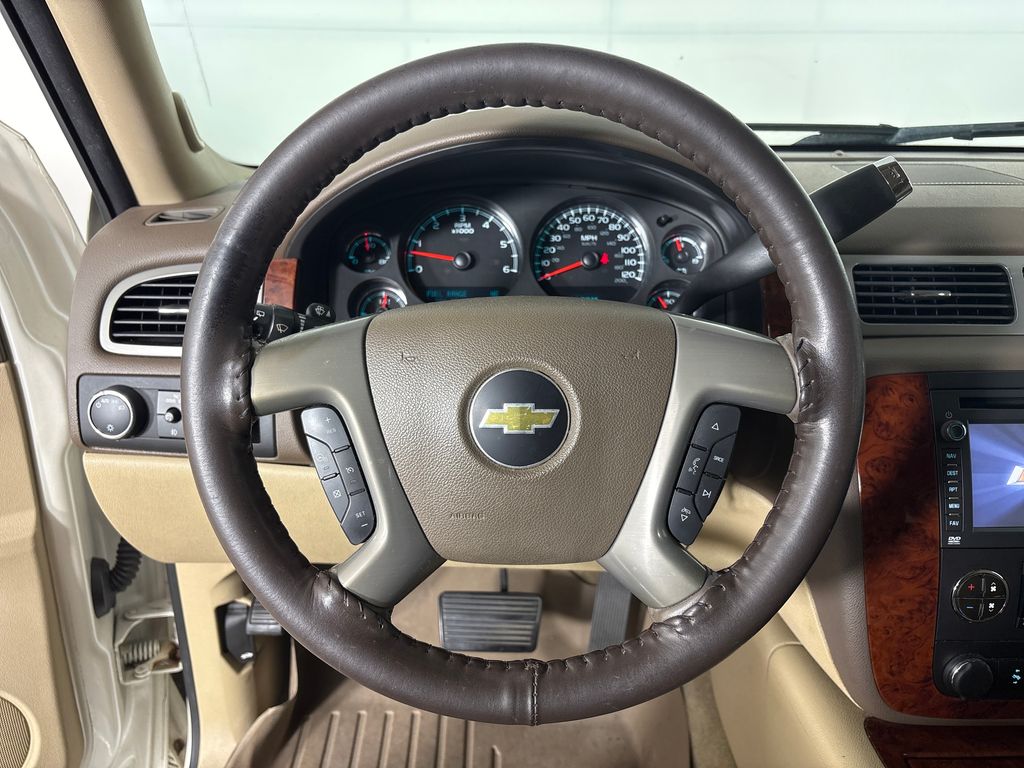 Used 2013 White Chevrolet LTZ image 17