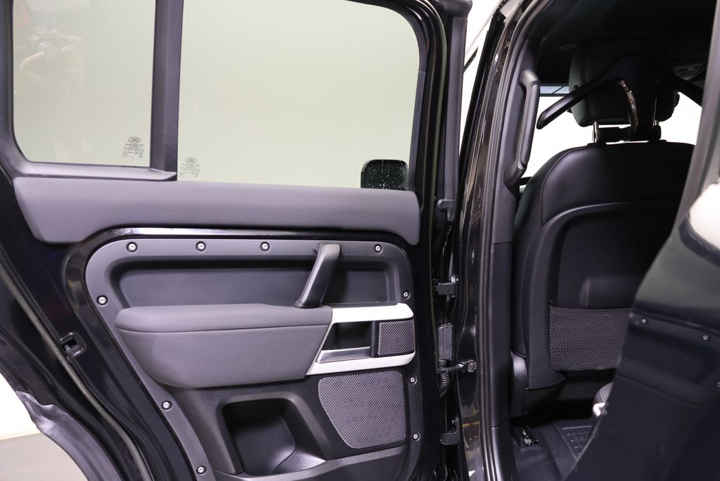 Thumbnail: 2023 Land Rover Defender - 31