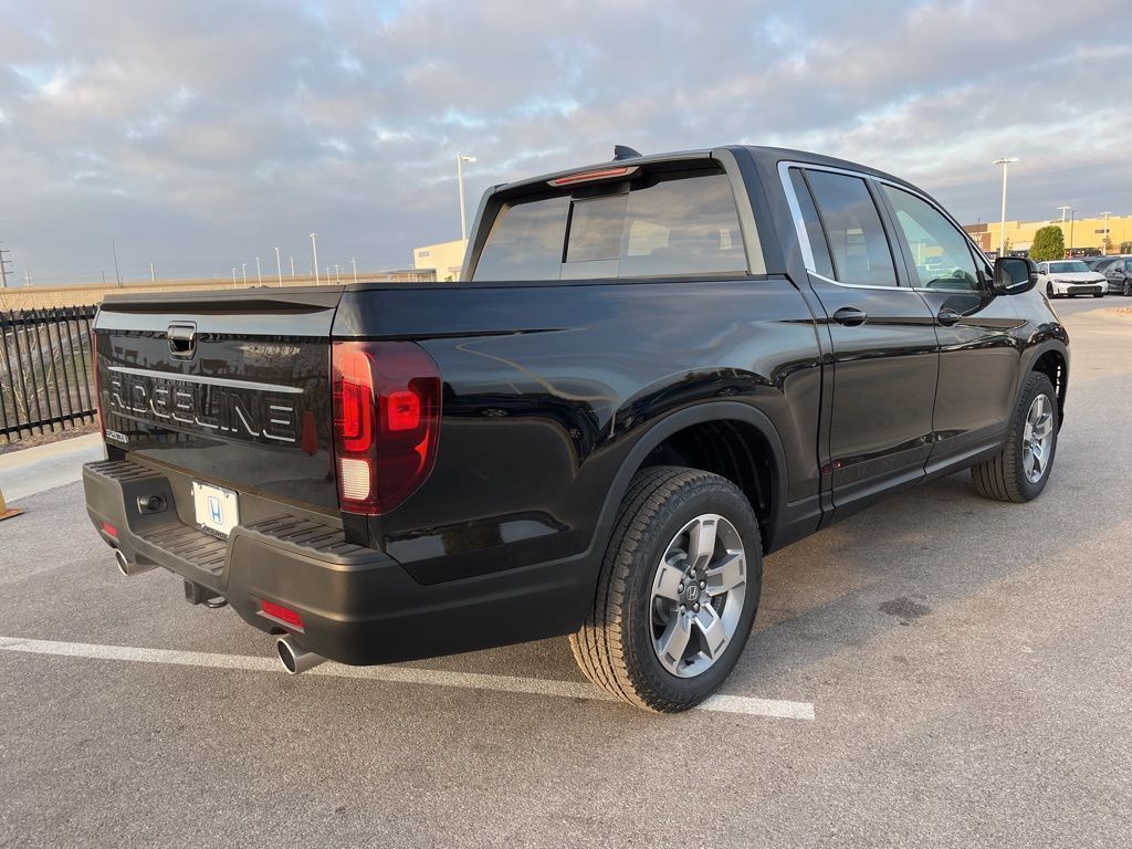 Thumbnail: 2026 Honda Ridgeline - 3