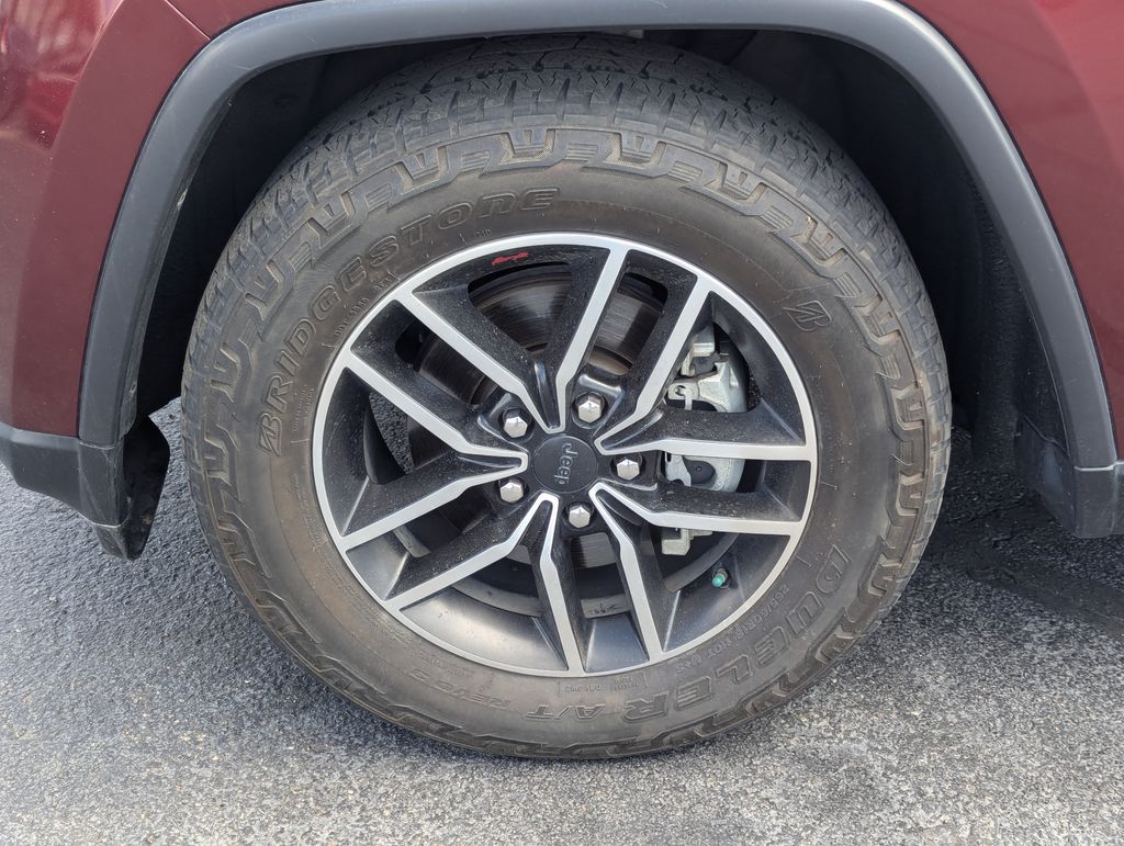 2019 Jeep Grand Cherokee Trailhawk 13