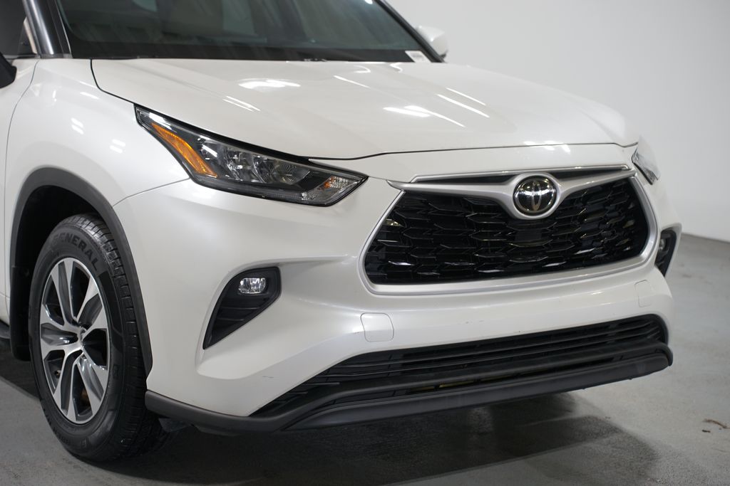 Thumbnail: 2020 Toyota Highlander - 4