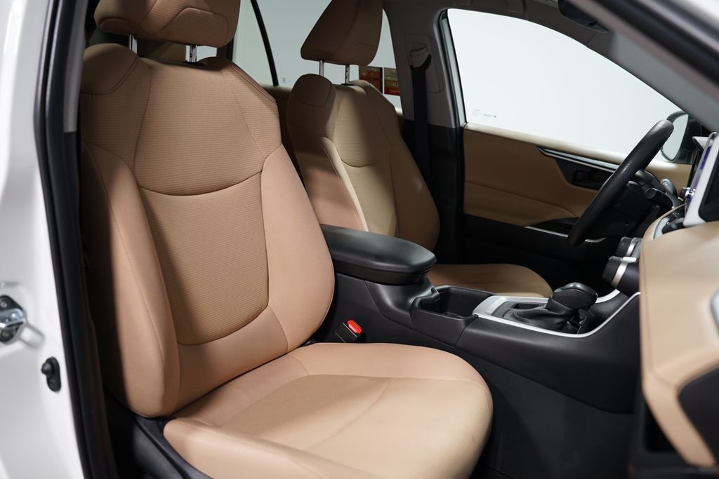 Thumbnail: 2025 Toyota RAV4 - 26