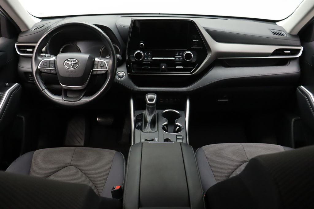 2023 Toyota Highlander L 24
