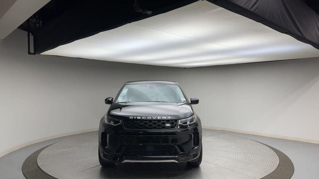 2024 Land Rover Discovery Sport S 3