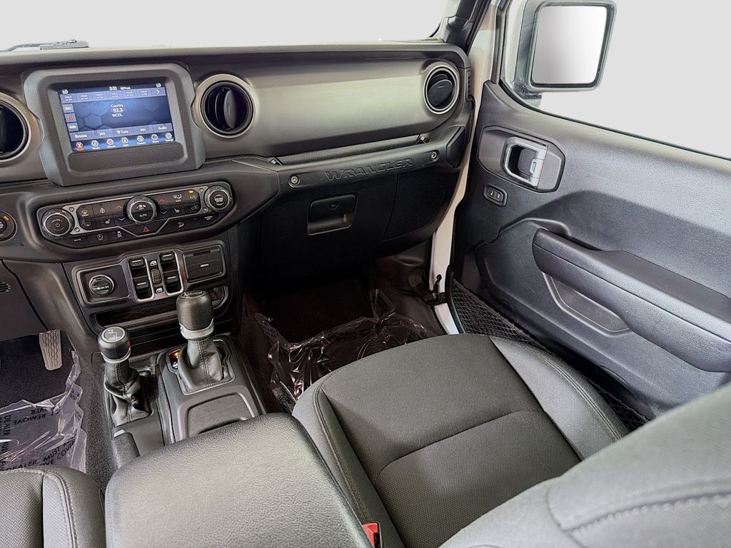 Used 2019 White Jeep Unlimited Sport S image 25