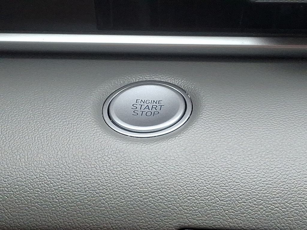 2022 Hyundai Elantra SEL 24