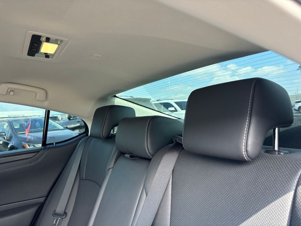 Used Car 2022 Lexus Es  350 For Sale Under $40,000 In Austin, Texas