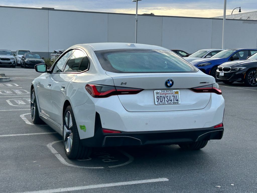 Thumbnail: 2023 BMW i4 - 3
