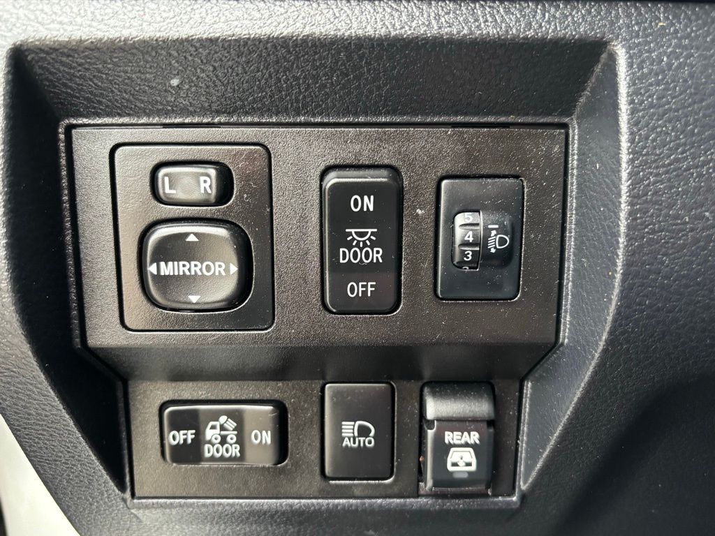 2019 Toyota Tundra SR5 photo