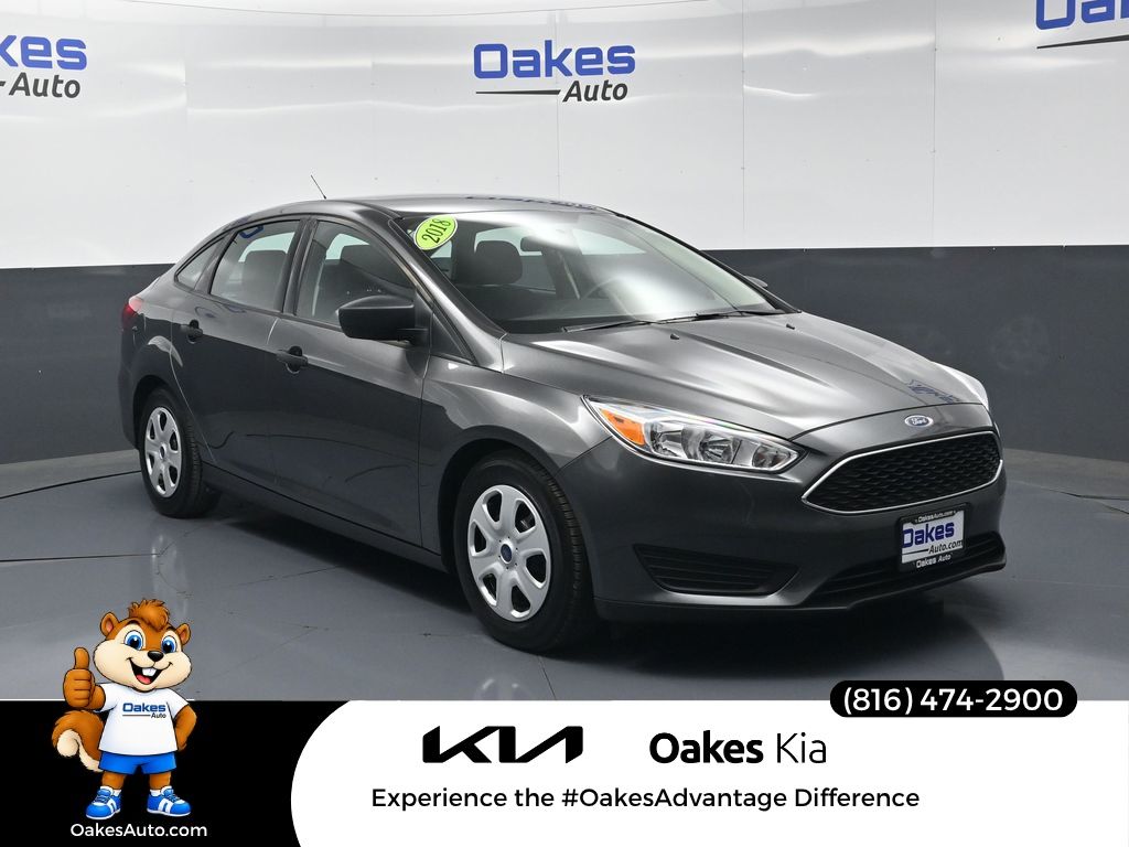 Gray (Magnetic) 2018 Ford Focus Sedan Front-Wheel Drive 6-Speed Automatic