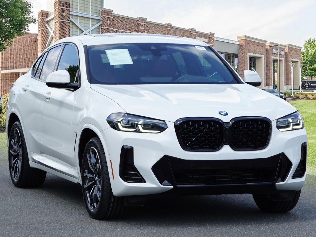 Thumbnail: 2024 BMW X4 - 3