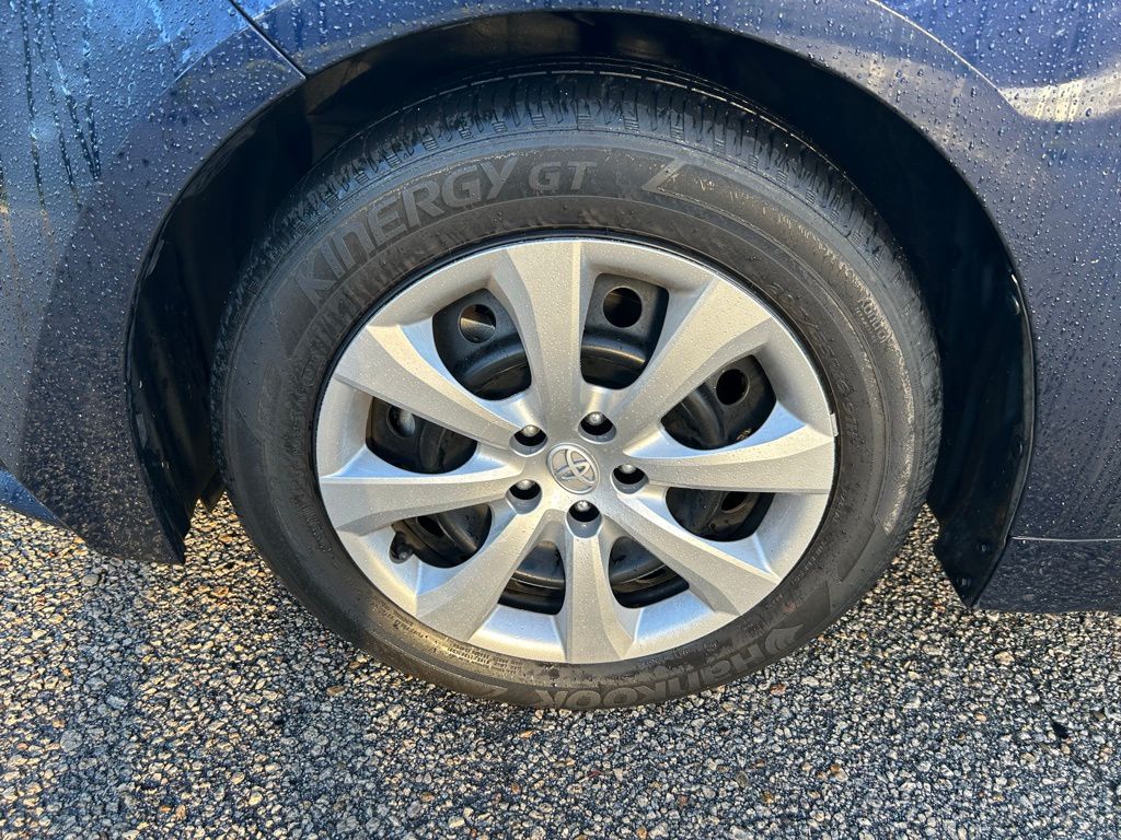 Thumbnail: 2023 Toyota Corolla - 9