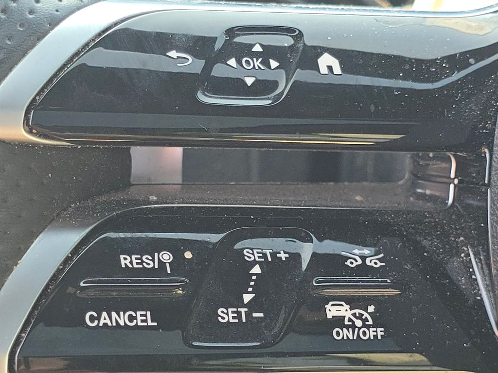 Certified Used 2023 Blue Mercedes-Benz GLC 300 image 33