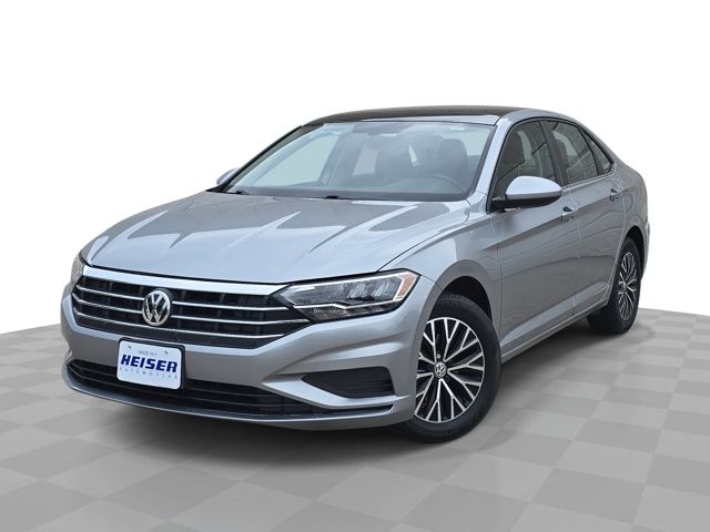 Pyrite Silver Metallic 2019 Volkswagen Jetta SE FWD Sedan Front-Wheel Drive 8-Speed Automatic