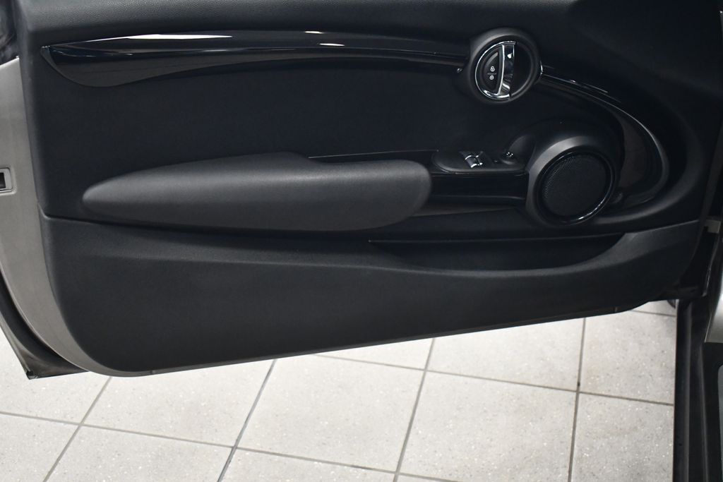 Thumbnail: 2017 MINI Cooper - 14