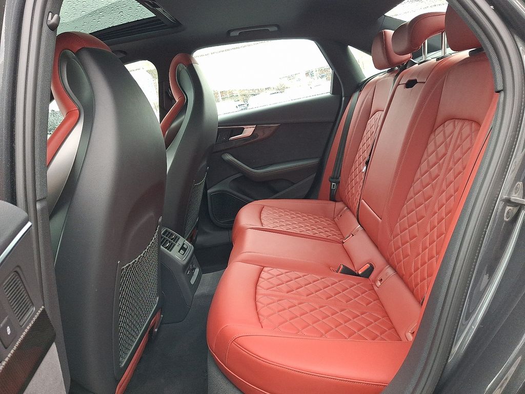 Thumbnail: 2019 Audi S4 - 10