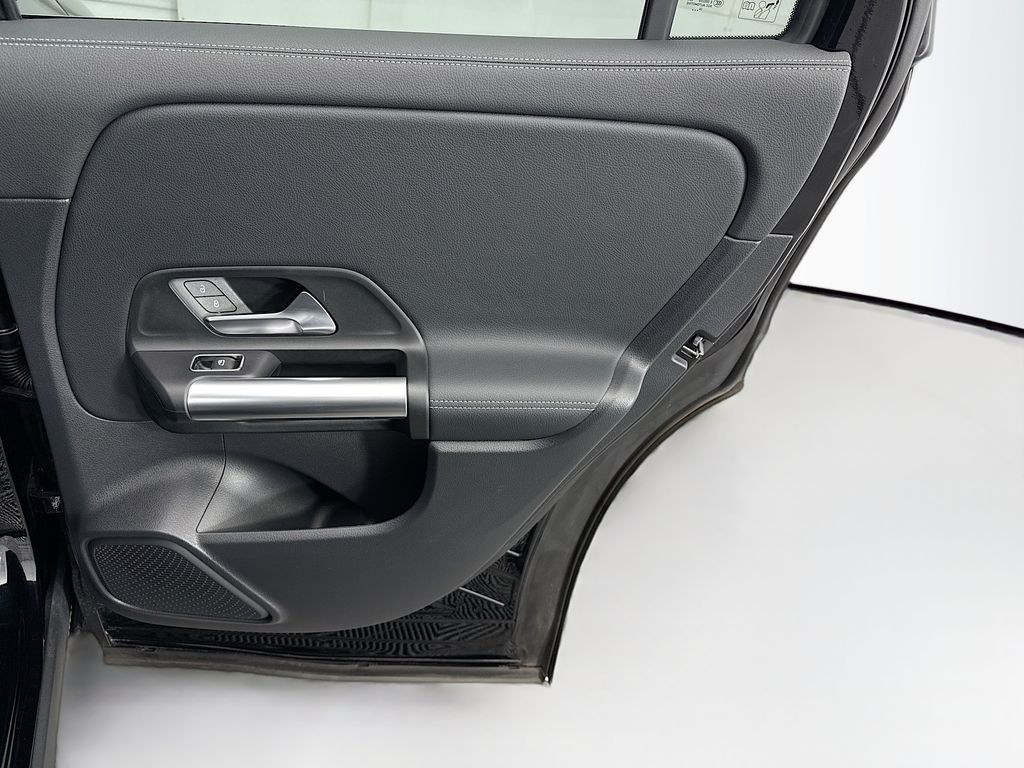 Thumbnail: 2025 Mercedes-Benz GLA - 25