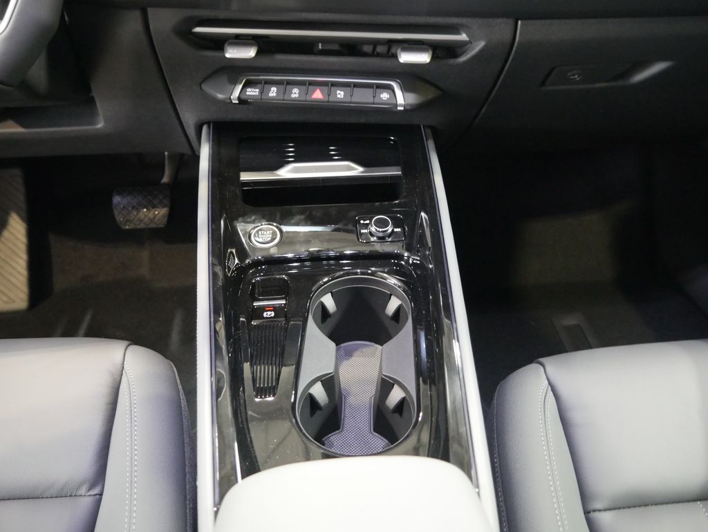 Thumbnail: 2026 Audi Q3 - 27