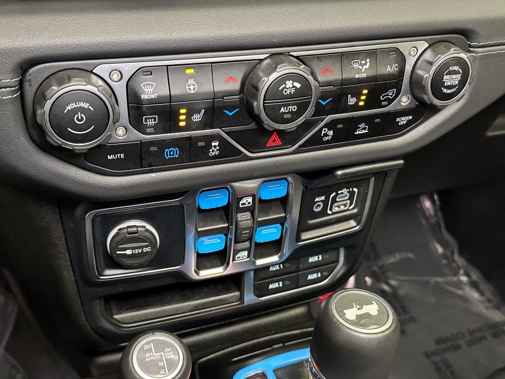 Thumbnail: 2024 Jeep Wrangler - 27