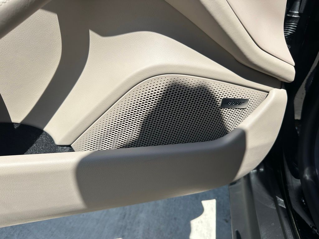 Thumbnail: 2026 Porsche Taycan - 22