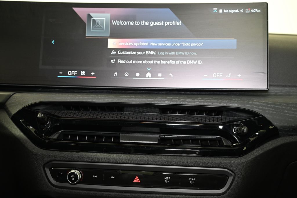 Thumbnail: 2026 BMW 3 Series - 18