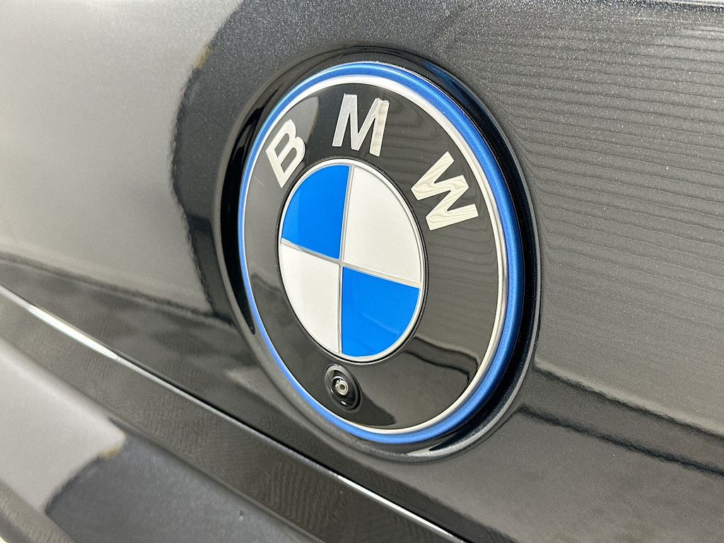 Thumbnail: 2026 BMW i7 - 22