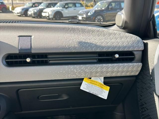 Thumbnail: 2026 MINI Cooper - 23