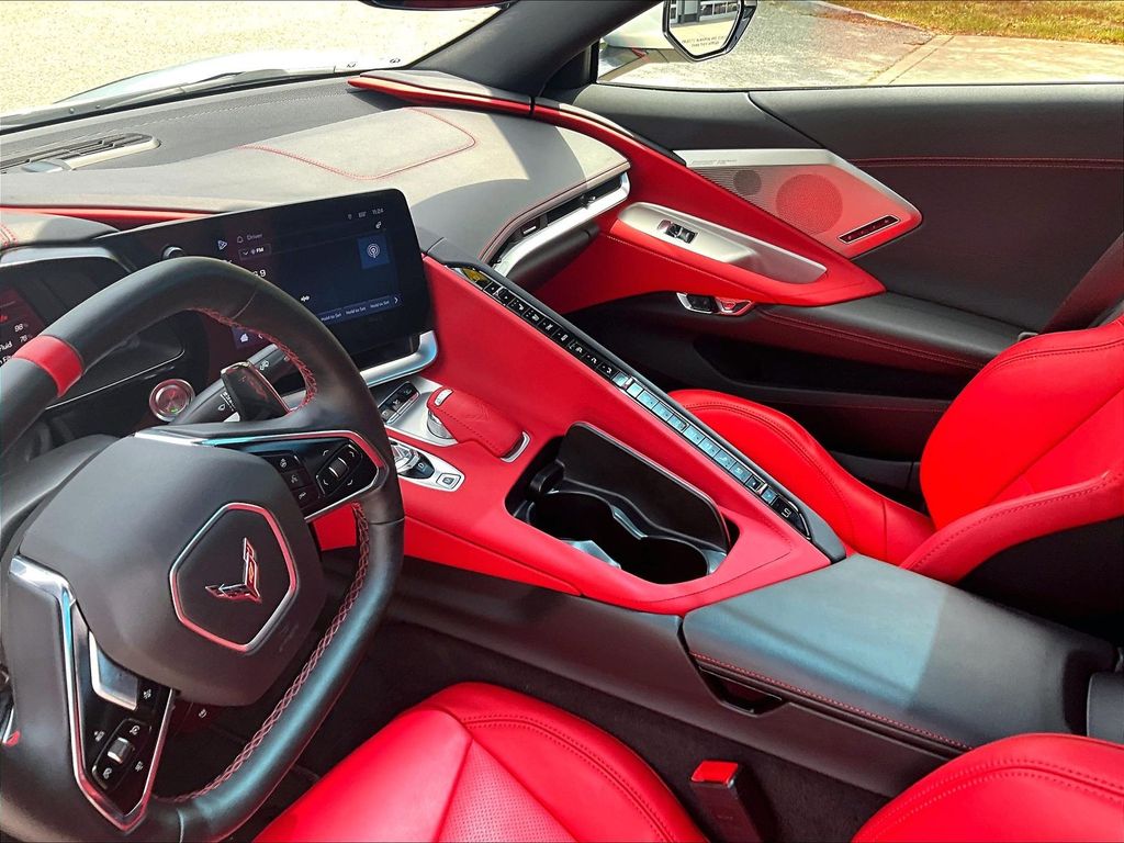 2024 Chevrolet Corvette — photo 18