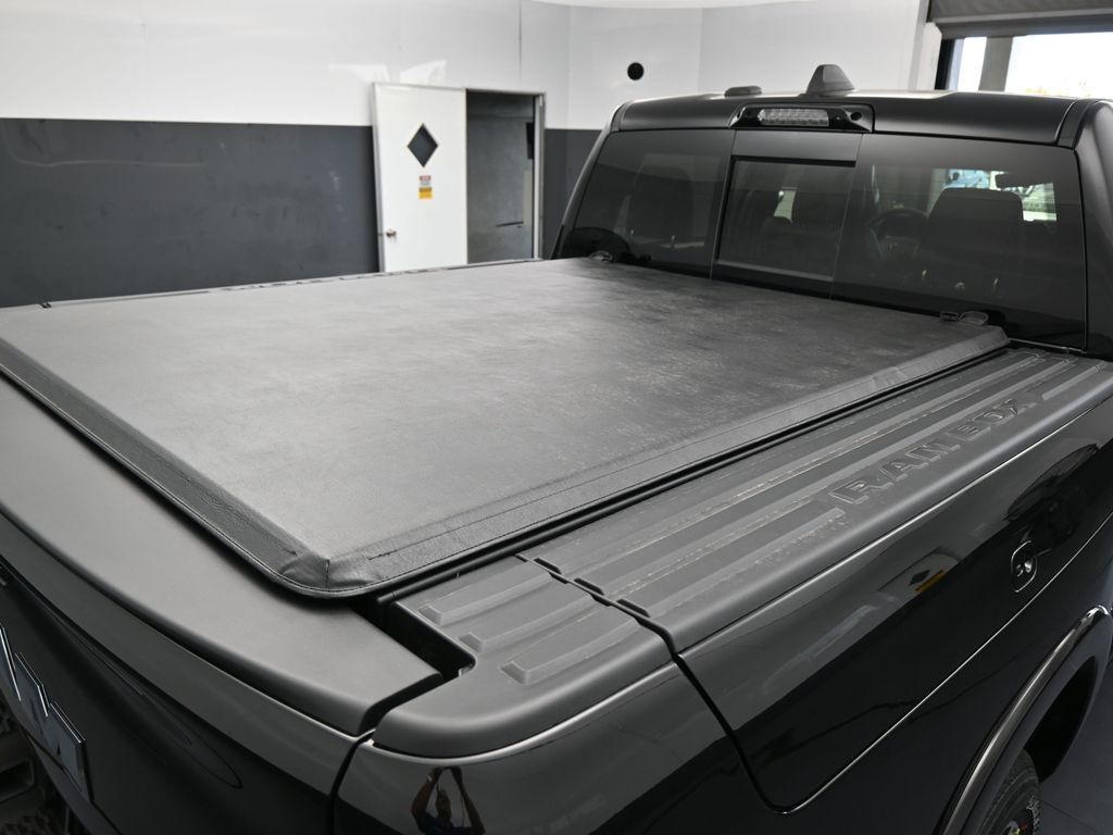New 2026 Diamond Black Crystal Pearlcoat Ram Limited image 41
