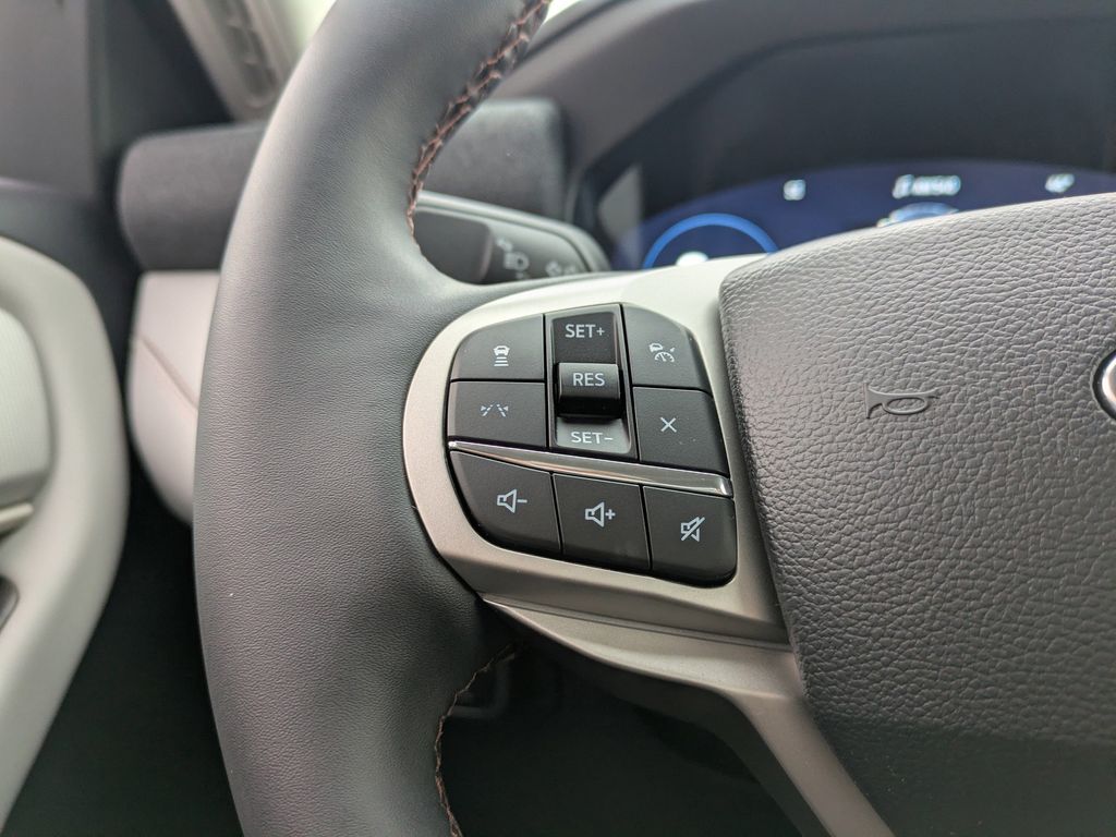 2026 Ford Explorer Active (200A)