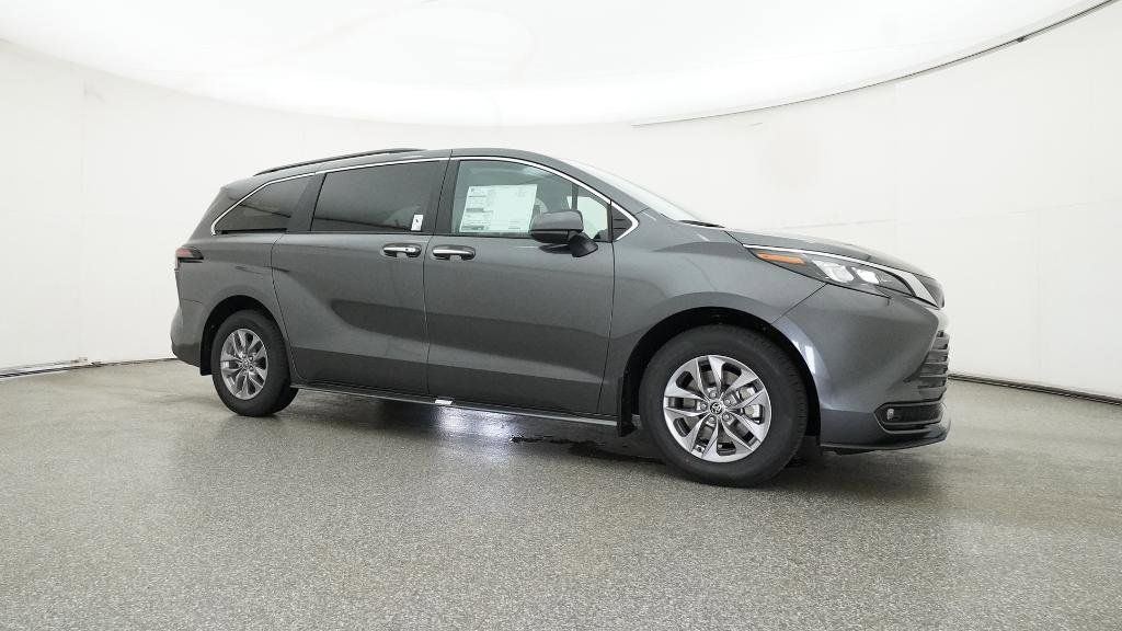 Thumbnail: 2025 Toyota Sienna - 26