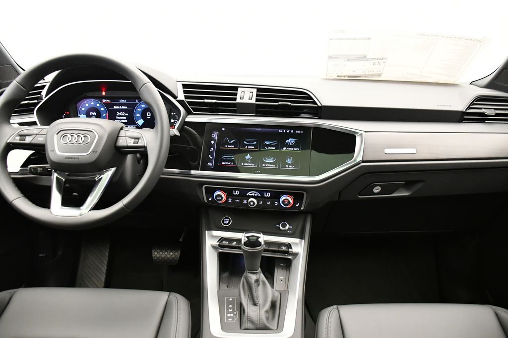 Thumbnail: 2025 Audi Q3 - 20
