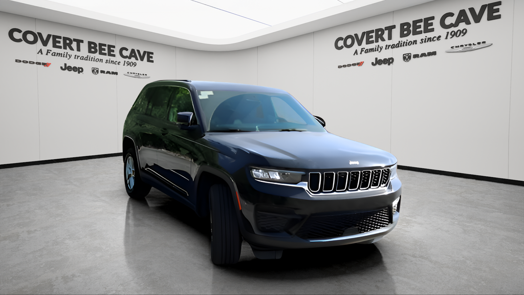 New Car 2025 Jeep Grand Cherokee  Laredo X For Sale In Austin, Texas