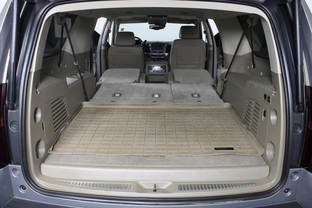 Used 2018 Chevrolet Suburban for sale in 